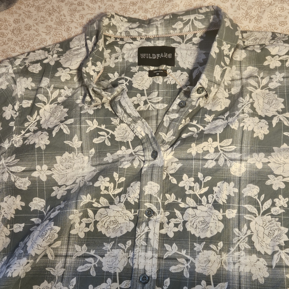 Wildfang Green and White Floral Shirt